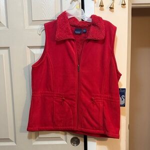 Gloria Vanderbilt Red Fleece Vest